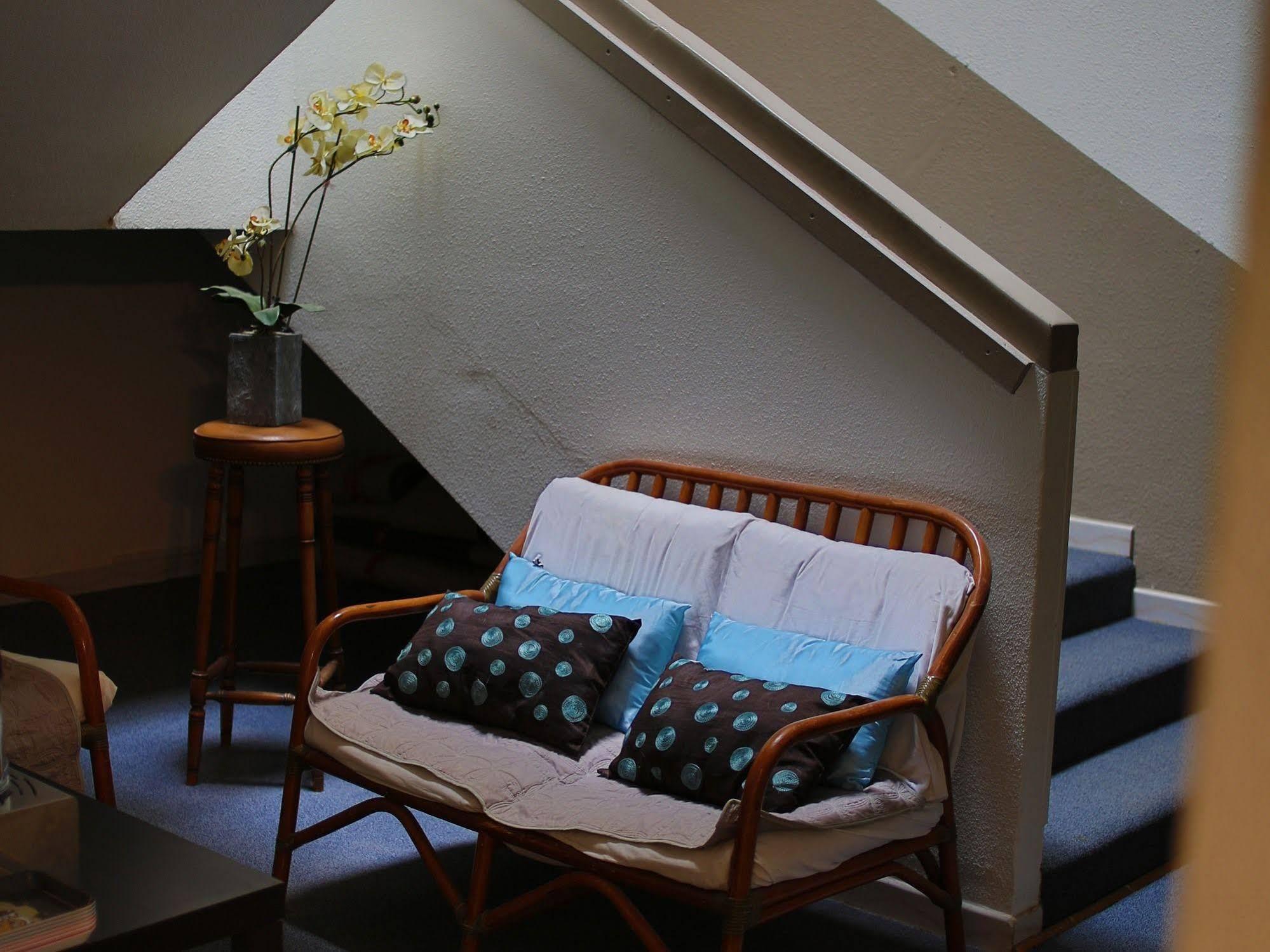 Hotel Les Alizes Puget-Théniers Екстериор снимка