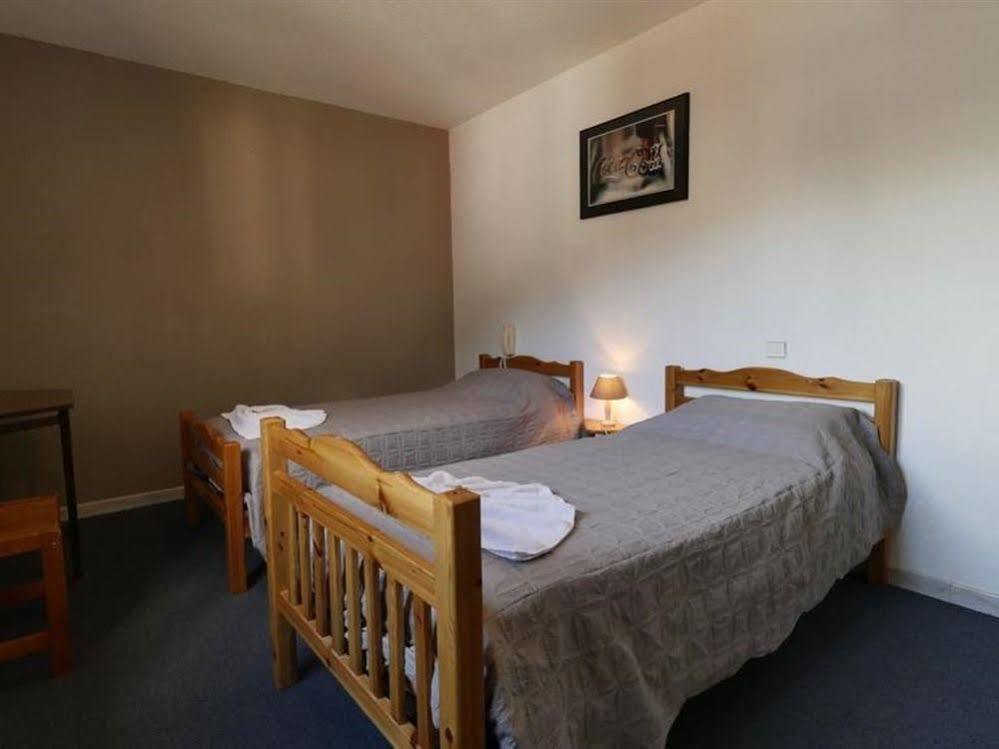 Hotel Les Alizes Puget-Théniers Екстериор снимка